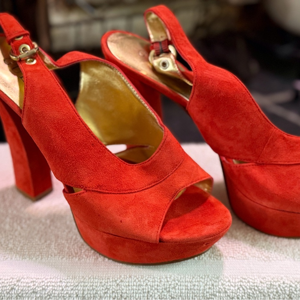 Guess Vibrant Red orange Suede Heels